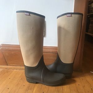 Hunter grey & beige canvas boots (Size 6)